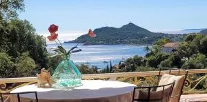 Villa Aurlie Sea View, 600m To Beach And Shops - 阿盖