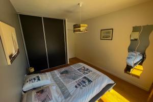 Appartements Appartement 2 chambres, terrasse bois independante, acces piscine privee : photos des chambres