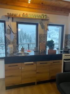 Stoykite Escape House