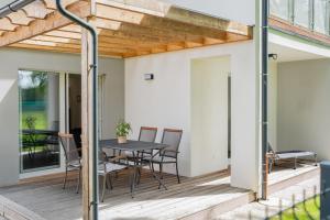 Apartment Swim and Relax