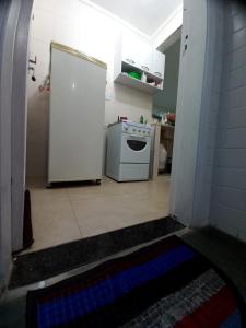 Linda Kitnet Balneário PG-Vl Caiçara - SP 50 mts do MAR