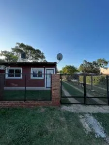 Casa para 6 cerca de la playa principal - Ensenada Grande