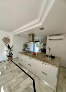 Komfortowy Apartament z basenem blisko plaży