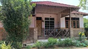 KaLong Bay Homestay Villa Seroja - Kampong Pengkalan Pangan