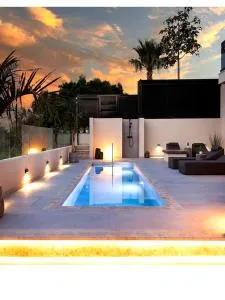 Orama Luxury Suite 3 Bedrooms with Private Pool - Piskopianón