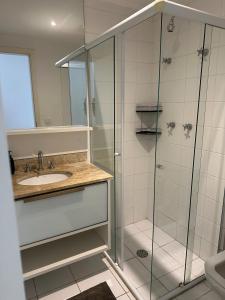 Cobertura com dois quartos em frente ao Einstein e Estádio do MorumBis minima 3 diarias