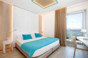 Superior Room with Balcony and Frontal Sea View room in La Goleta Hotel de Mar - Adults Only