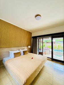 The This-Kon Gili Meno