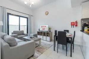 Amazing 2-Bedroom Apartment Perfect for Families in Jebel Ali Village - Dubai