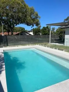 The river retreat with pool - Bilinga