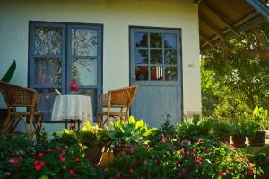 ComeOn Stay&Sleep - Ban Dong Ma Tun