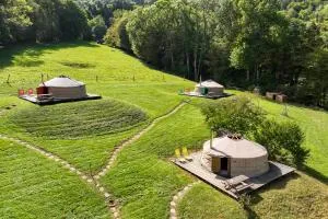 Yourtes Olachat proche Annecy - Les Combes