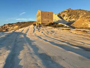 Nella valle dei templi e al mare