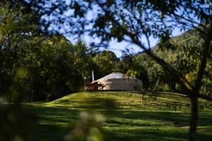 Tentes de luxe Yourtes Olachat proche Annecy : Yourte (4 Personnes)