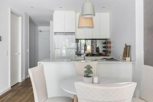 Hidden Gem in McKinnon Apartment by ReadyHost