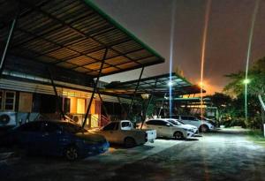 ธนพร รีสอร์ท โพธาราม