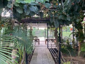 ธนพร รีสอร์ท โพธาราม