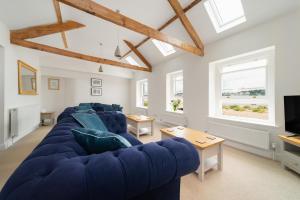 Riversmeet beach side holiday cottage