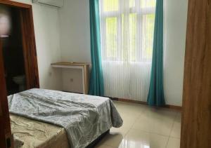 Stunning modern luxury 3-Bedroom Apart with pool flic en flac