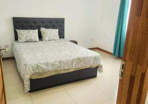 Stunning modern luxury 3-Bedroom Apart with pool flic en flac