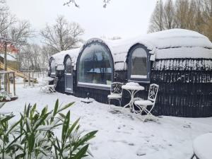 La CABANE LUXUEUSE AVEC JACUZY