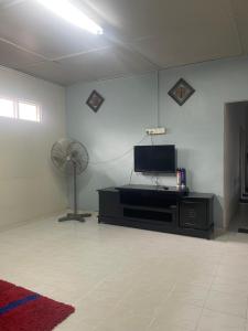 Hj Hassan Guest House Bungalow A