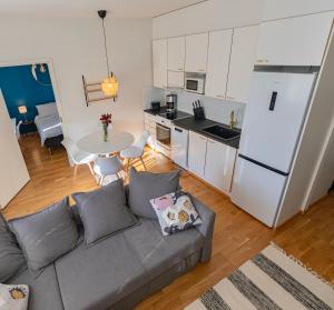 Taika Suite with Finnish Sauna, Glazed Balcony & Free Parking -Your base to Explore the Arctic and Santas Magical Hometown Rovaniemi