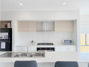 Serene Escape 4BR 25Bath Retreat in Rochedale