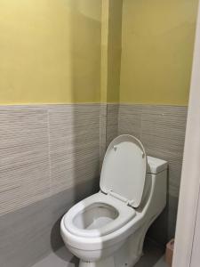 Du Yrenea Bungalow inn, ecoland, near sm