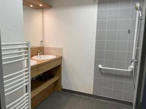 Appartements VAUJANYLOCATIONS - Crystal407 : photos des chambres