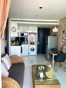 Hill and Super Seaview condo