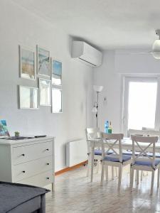 Puerto y Playa con vista a Dos Mares