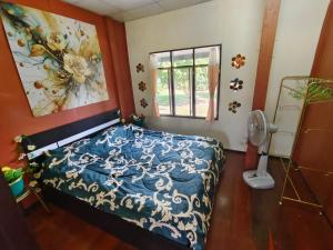 Regal Eagle Guesthouse -Thai House and Garden