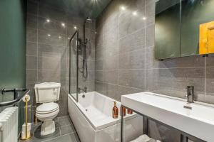 Stylish City Apartment Sleeps 6