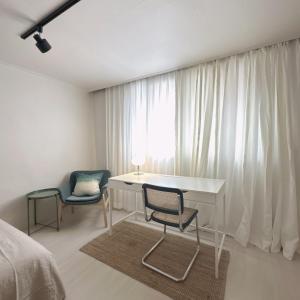 Sparrow House-international guest only