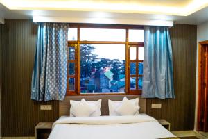 Deodar dreams family apartment