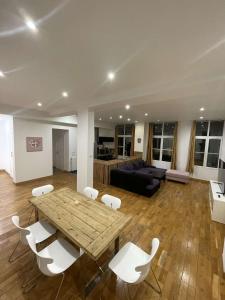 Appart 7 personnes centre-ville