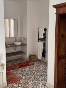 B&B / Chambres d'hotes Maison Jacotte orange : Chambre Double - Vue sur Jardin