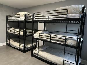 Brownlows Inn Guest House formerly The King Harry Accommodation