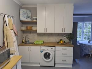 Tranquil Garden Cottage