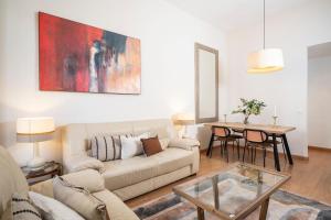 BEATAS CENTRAL Espectacular nueva vivienda en centro Histórico Sinese Design Homes