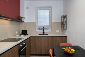 Velvet Noir, Modern & Luxury Apt, Parking