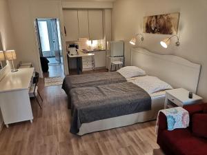 Apartment 252, 2nd floor!