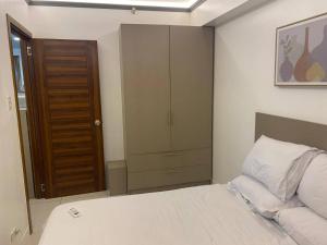 Amhiels Condo Rental Services