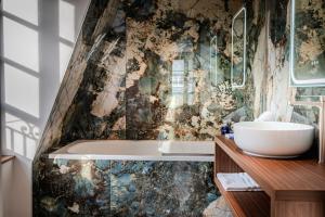 Hotels Hotel Anne de Bretagne : Studio avec Kitchenette