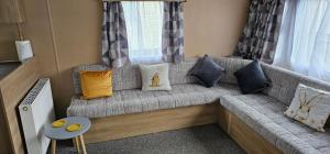 Bittern 22, Parkdean, California Cliffs, Scratby, sleeps 6, free wi-fi, bedding and towels included, 5 mins from beach