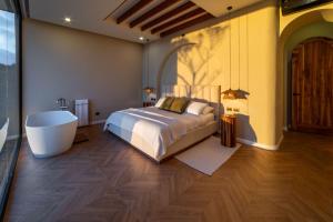 Luxury villa on the Cloud Forest Infinity Pool