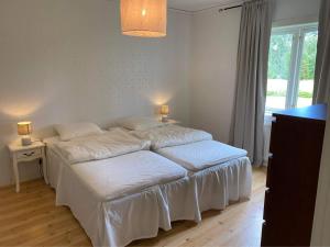 Fully equipped country house with lake location