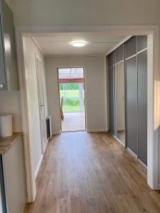 Fully equipped country house with lake location