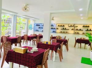 Sân Vườn Hotel Khánh Hòa